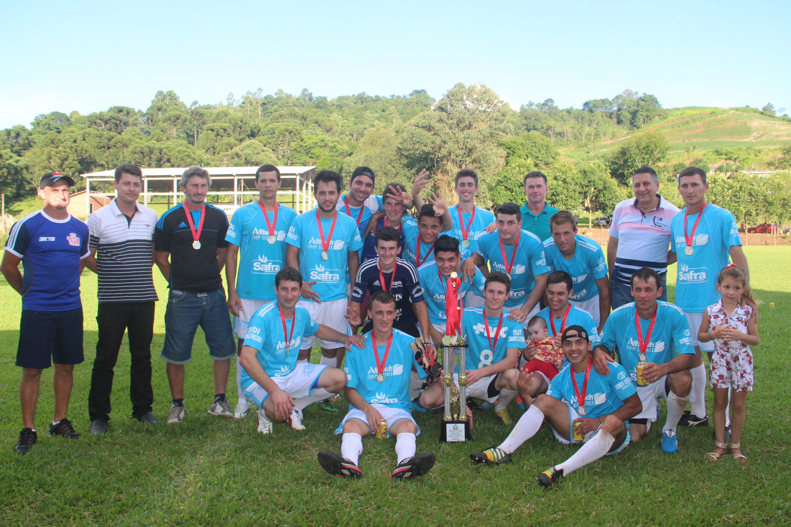 Equipe do Rio Azul conquista o tri mantendo o elenco.